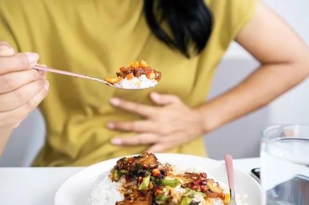 Makanan Penyebab Gastritis Akut yang Harus Dihindari