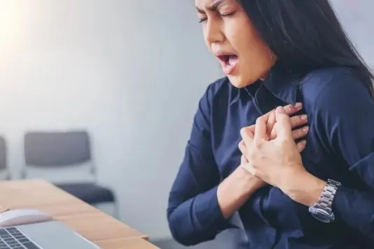Mengapa Palpitasi Jantung Bisa Berbahaya