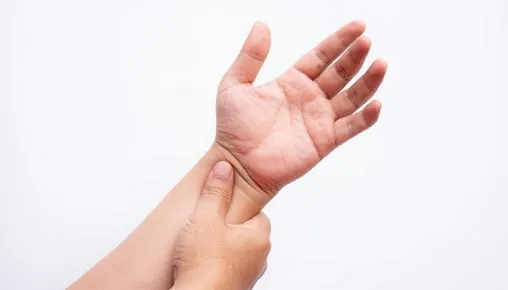 Mengenal Myasthenia Gravis, Penyakit Saraf yang Menyebabkan Otot Melemah