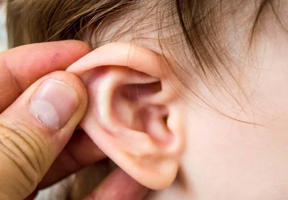 Penyebab, Gejala, dan Pengobatan Otitis Media